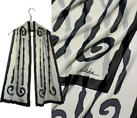 Ulrike Silk scarf with a line and spiral design, black on gray beige.
